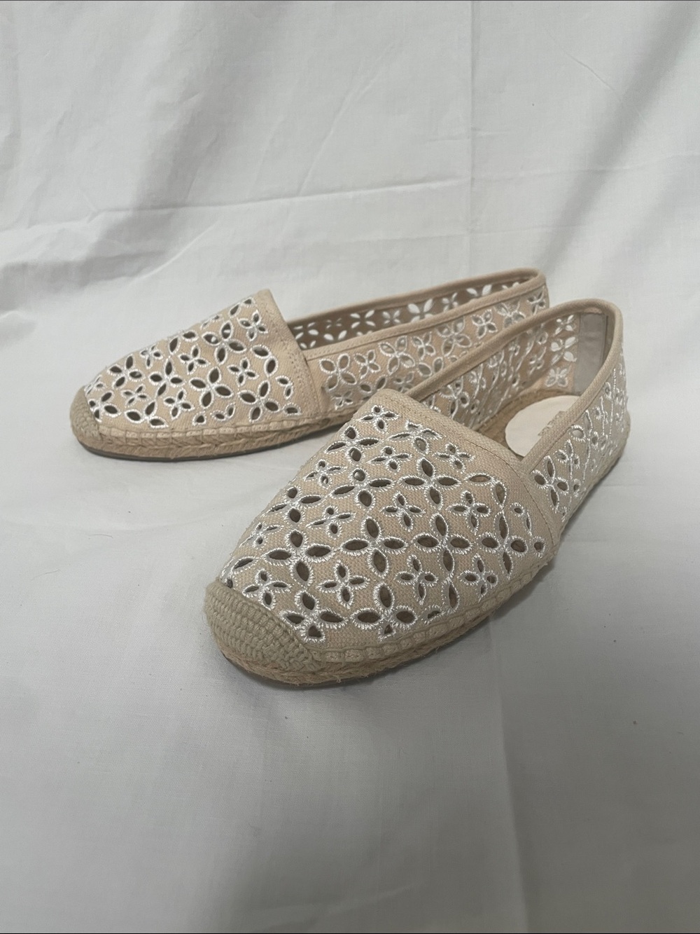 Michael Kors Beige Cutout Floral Espadrille Slip-Ons - SZ 10
